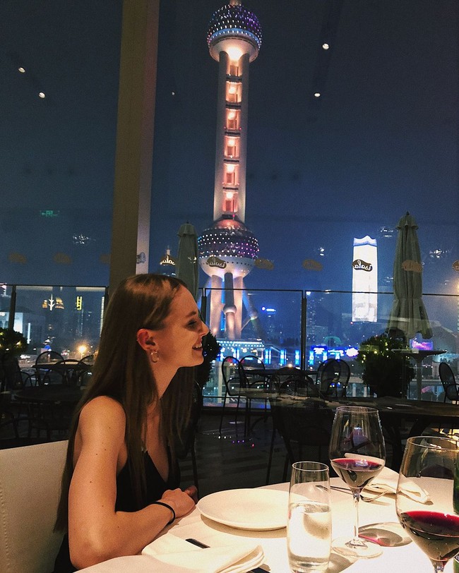 Karena tidak didukung dengan asuransi, teman-temannya memindahkan Alisa ke rumah sakit yang lebih murah. Foto: Instagram @miitrova