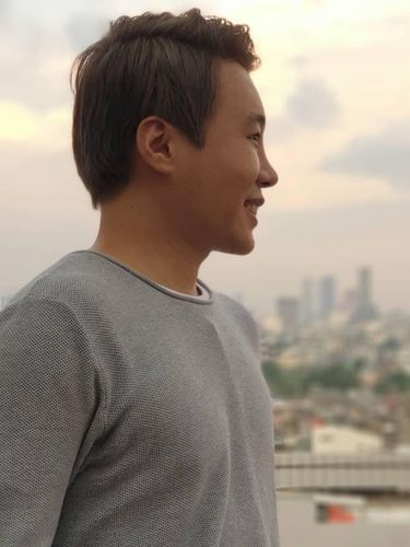 Youtuber Korea jadi mualaf di Indonesia