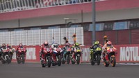 Seri kedua MotoGP 2019 digelar di Argentina, yakni di Autodromo Termas de Rio Hondo, Senin (1/4/2019) dinihari WIB. Marc Marquez start terdepan, disusul Maverick Vinales dan Andrea Dovizioso. (Foto: Mirco Lazzari gp/Getty Images)
