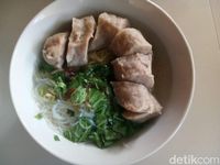 Bukan Sosis, Ini Bakso Panjang yang Gurih Mantap dari Sleman