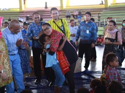 Menteri Yohana Minta Jajarannya Bantu Korban Banjir Sentani Pulihkan Trauma