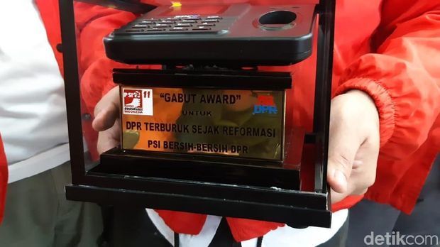 Ke DPR, PSI Berikan 'Gabut Award' untuk Anggota Dewan