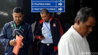 Meski batas akhir penyerahan laporan harta kekayaan penyelenggara negara (LHKPN) telah berakhir pada Minggu (31/3/2019) kemarin, sejumlah ASN nampak datang ke KPK untuk melapor LHKPN.