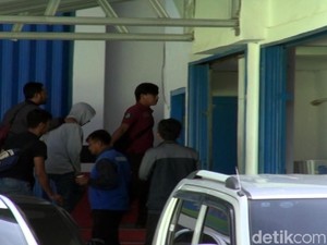 Dikawal Polisi, Tersangka Kasus Tembakau Gorilla Ikut UNBK SMA