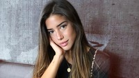 Sepertinya Nadia memang gadis yang sederhana dan tidak berlebihan dalam berdandan. Saat ini Nadia diikuti 223 ribu orang followers di Instagram. (Instagram/@nadiavilesgarcia)