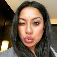 Ternyata wajah cantik membuat beberapa orang lebih tertarik untuk mengencaninya dari pada menjalin kerjasama bisnis. Selain itu, Judy juga merasa tidak nyaman ketika orang-orang dalam lingkup profesional memuji penampilannya. Foto: Instagram @judysahay