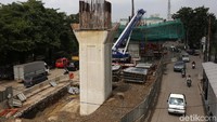 Tol ini dibangun untuk menampung lalu lintas Jakarta di masa mendatang yang diperkirakan terus bertambah. Meski sempat diisukan batal dikerjakan, namun proyek ini masih berjalan konstruksinya.