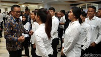 Para atlet tersebut dapat dilantik menjadi PNS usai berhasil meraih minimal medali perunggu dalam pertandingan yang mereka ikuti.