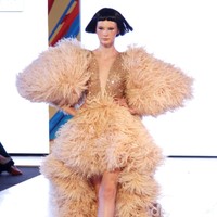 Yogie Pratama menampilkan 20 koleksi terbarunya di Fashion Nation 2019, Senayan City, Jakarta, Jumat, [15/03/2019]. Foto: mohammad Abduh/Wolipop