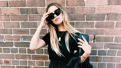 Influencer Cantik Ini Dihujat karena Sebut Rokok Sebagai Tips Diet
