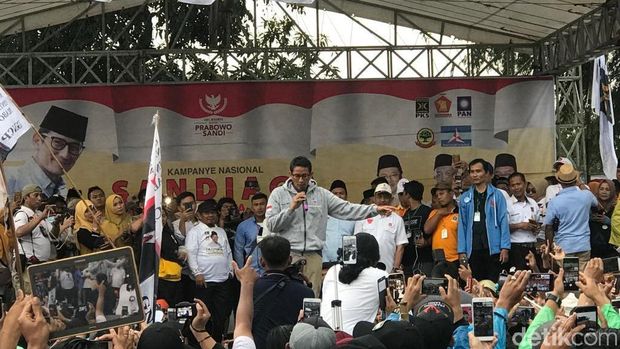 Kampanye di Bekasi, Sandiaga Berpantun Upin Ipin