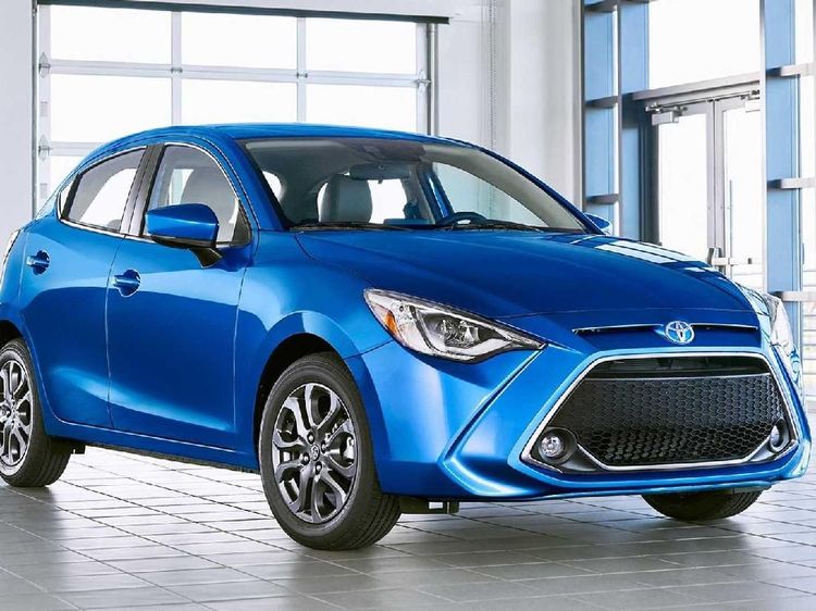 Toyota Yaris Berbodi Mazda