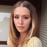 Agar tetap kurus, Ruby pun mengungkapkan kepada 200 ribu lebih pengikutnya di Instagram bahwa gaya hidupnya tidak sehat. Jadi pada dasarnya saya hanya merokok, minum kopi hitam dan coke, ungkapnya seperti dilansir New York Post. Tentu saja apa yang dilakukannya itu tidak pantas ditiru. Berbagai riset menunjukkan merokok bisa menyebabkan kanker paru-paru hingga ketidaksuburan. Foto: Instagram @rubytuesdaymatthews