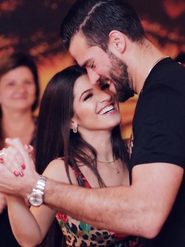 Natalia Loewe Becker, istri kiper Liverpool Alisson Becker