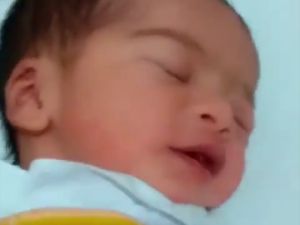 Wah! Istri Ke-3 Melahirkan, Ustaz Arifin Ilham Dikaruniai Anak ke-8