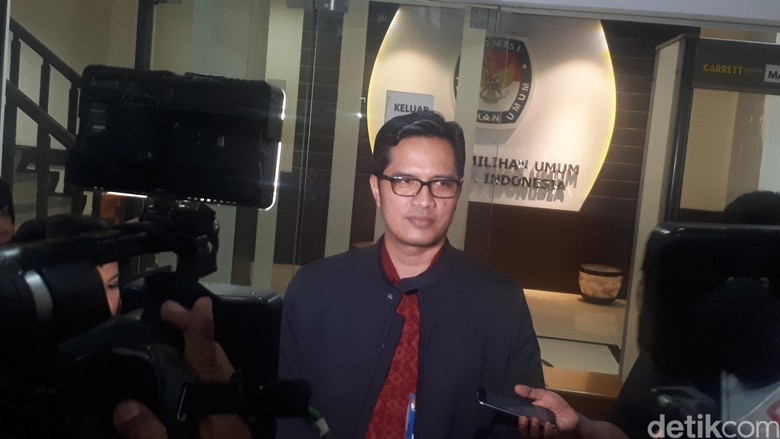 KPK Tahan Tersangka Baru Suap Proyek Bakamla KPK Tahan Tersangka Baru Suap Proyek Bakamla
