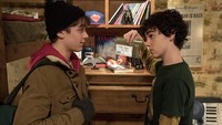Film tersebut bercerita tentang persahabatan anak remaja, Billy Batson (Asher Angel) dengan Freddie Freeman (Jack Dylan Grazer). (Dok. Warner Bros