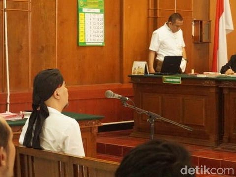Ini Alasan Ahmad Dhani Keluarkan Kata Idiot Saat Diadang di Surabaya Ini Alasan Ahmad Dhani Keluarkan Kata Idiot Saat Diadang di Surabaya