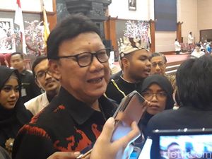 Tjahjo soal People Power Amien Rais: Jangan Ajak Rakyat Berbuat Menyimpang