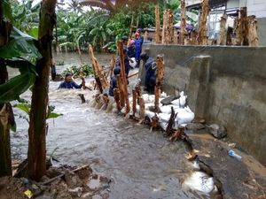 Hujan Deras, Tanggul di Jati Padang Jaksel Jebol Lagi