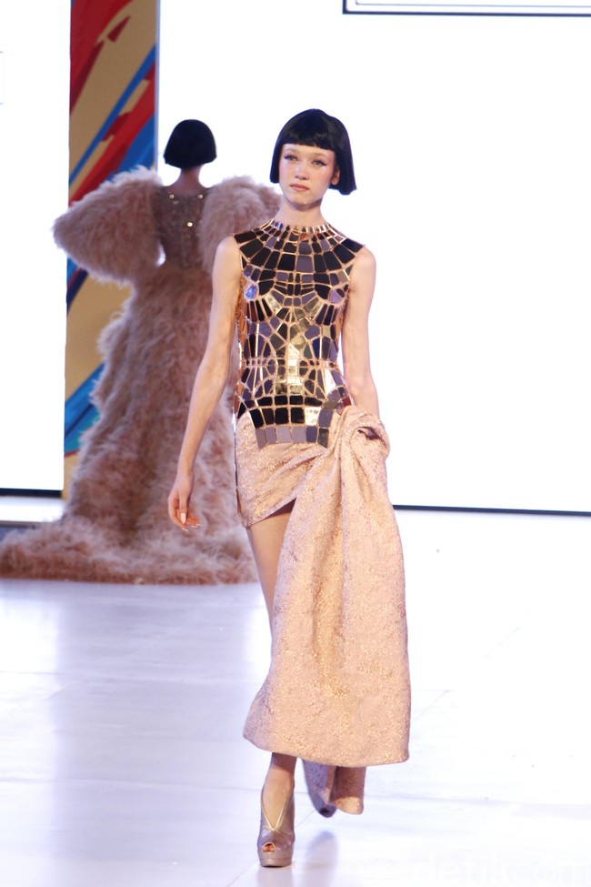 Yogie Pratama menampilkan 20 koleksi terbarunya di Fashion Nation 2019, Senayan City, Jakarta, Jumat, [15/03/2019]. Foto: mohammad Abduh/Wolipop