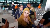 Ayu Ting Ting Berangkat ke Tanah Suci Jalani Ibadah Umrah