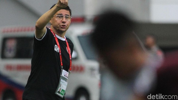 Kandidat kuat pelatih baru PSM mengarah ke Darije Kalezic yang sudah menemui kata sepakat dengan manajemen PSM Makassar.
