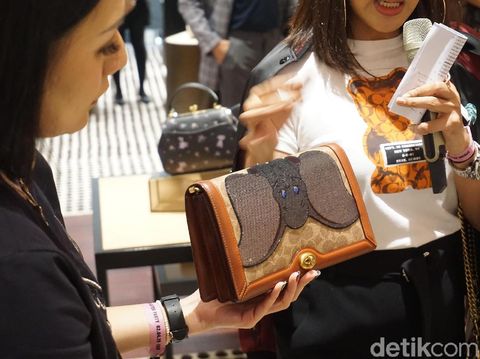 Koleksi Coach dengan embellishment Dumbo.