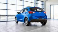 Bagian belakangnya persis sekali dengan Mazda2 yang juga beredar di Indonesia.