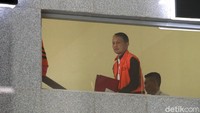 Usai menangkap Direktur Teknologi dan Produksi PT Krakatau Steel, Wisnu Kuncoro, KPK menggeledah kantor pusat PT Krakatau Steel di Cilegon, Banten, pada Senin siang hingga Selasa (26/3/2019) dini hari.