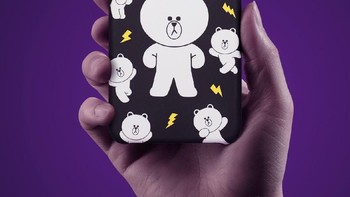 Penggila Brown pasti menyukai case ini. Foto: Xiaomi