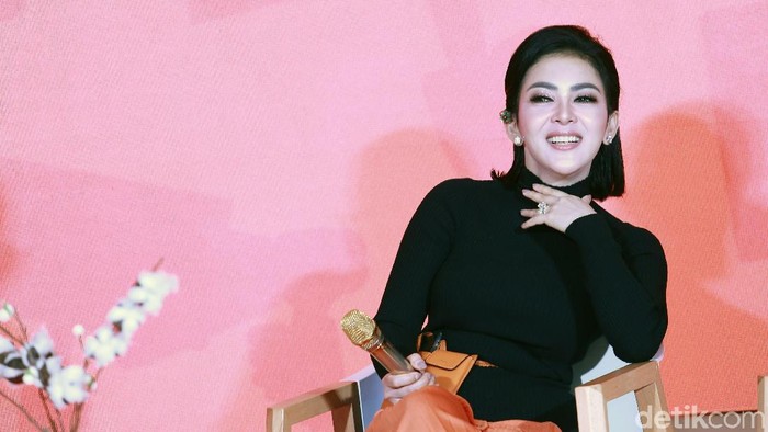Syahrini saat ditemui di kawasan Menteng.