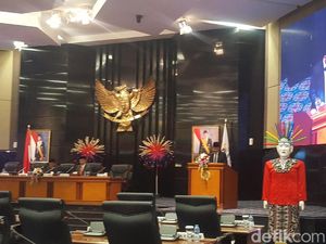Anies Usul Perda Izin Tempat Usaha Berdasarkan UU Gangguan Dicabut