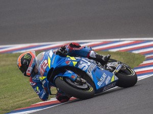 Sesal Alex Rins: Harusnya Saya Bisa Recoki Duel Rossi vs Dovi