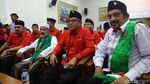 Megawati Salam Metal Usai Kukuhkan Kader Baru PDIP