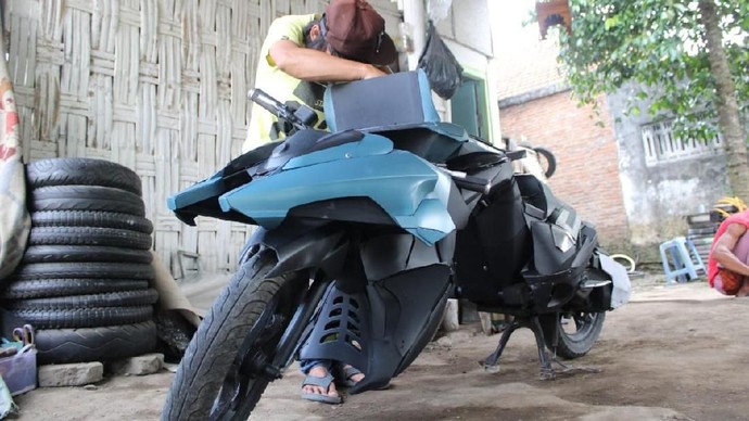 Motor Batman ala Warga Jombang Motor Batman ala Warga Jombang