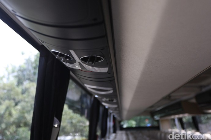 Bus Scania untuk Trans Jawa