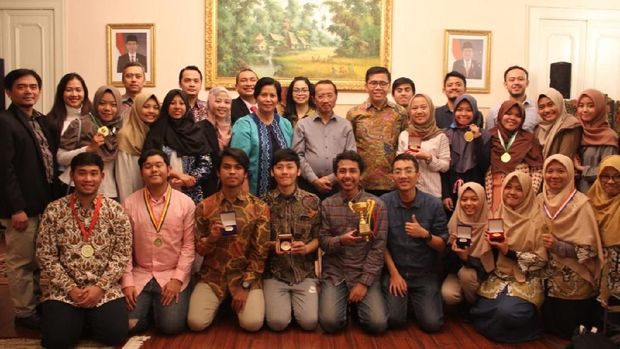 Pertemuan Tim Mahasiswa Indonesia yang ikut serta pada kompetisi dan pameran Inovasi Internasional XXII Moscow International Salon of Inventions and Innovations Technologies 