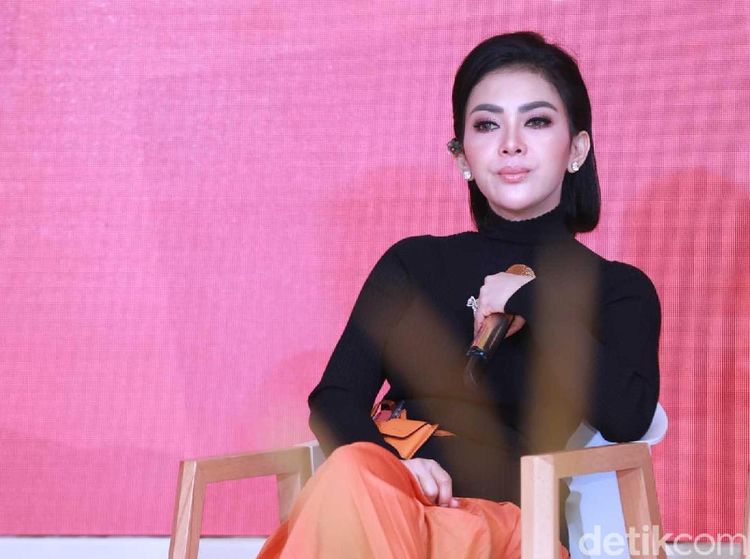 Abis Nikah, Syahrini Tetap Eksis di Dunia Hiburan
