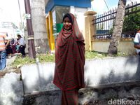 Pawai Budaya NTB dan Tradisi Pakai Sarung di Kepala