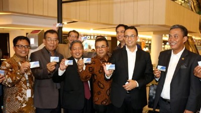 Kartu JakCard untuk Semua Kebutuhan