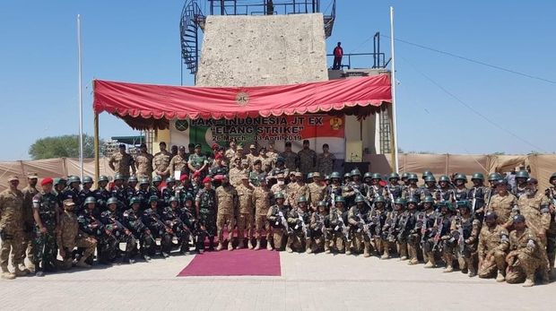 Latihan bersama tentara RI dan Pakistan.