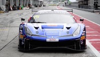 Rio akan membalap dengan pebalap asal Indonesia lainnya David Tjiptobiantoro dalam balapan Blancpain GT World Challenge Asia 2019. Ini mobil Ferrari yang akan digunakan Rio Foto: T2 Motorsports