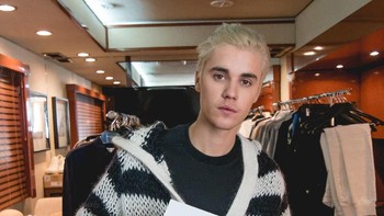 Di urutan ke 9, ada Justin Bieber. Rata-rata, ia melakukan 281 posting tiap bulan, dengan rincian 45 kali di Instagram dan 237 kali di Twitter. Foto: twitter