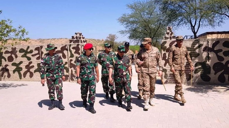 Kerja Sama Militer, TNI AD Latihan Bersama Elang Strike di Pakistan Kerja Sama Militer, TNI AD Latihan Bersama Elang Strike di Pakistan