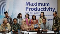Dari angka itu, sebanyak 47 persen merupakan pembiayaan mobil baru, 24 persen mobil bekas, 18 persen motor baru, dan 11 persen motor bekas. Foto: dok. MUF