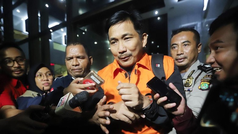 Pengacara Bakal Tanya Bowo Sidik soal Amplop Cap Jempol Pengacara Bakal Tanya Bowo Sidik soal Amplop Cap Jempol