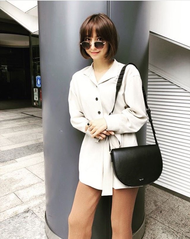 Pada pertengahan November, Shinoda dan pria yang kini menjadi suaminya memiliki waktu berkencan untuk pertama kalinya. Saat itulah sang suami mengajukan pertanyaan untuk melamarnya. Foto: Dok. Instagram @shinodamariko3