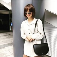 Pada pertengahan November, Shinoda dan pria yang kini menjadi suaminya memiliki waktu berkencan untuk pertama kalinya. Saat itulah sang suami mengajukan pertanyaan untuk melamarnya. Foto: Dok. Instagram @shinodamariko3