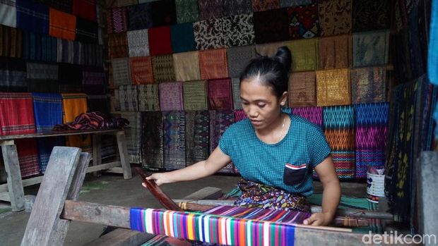 Pemenang VitaminSea Terpukau Desa Sasak Sade